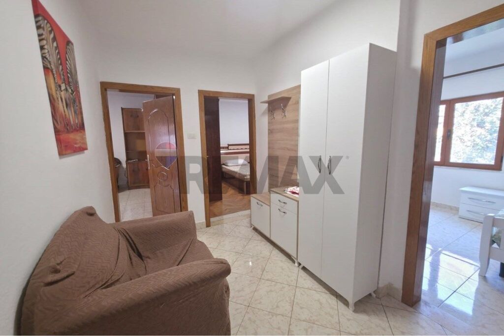 Jepet me qira apartament 3+1 prane Bul Zogu 1
