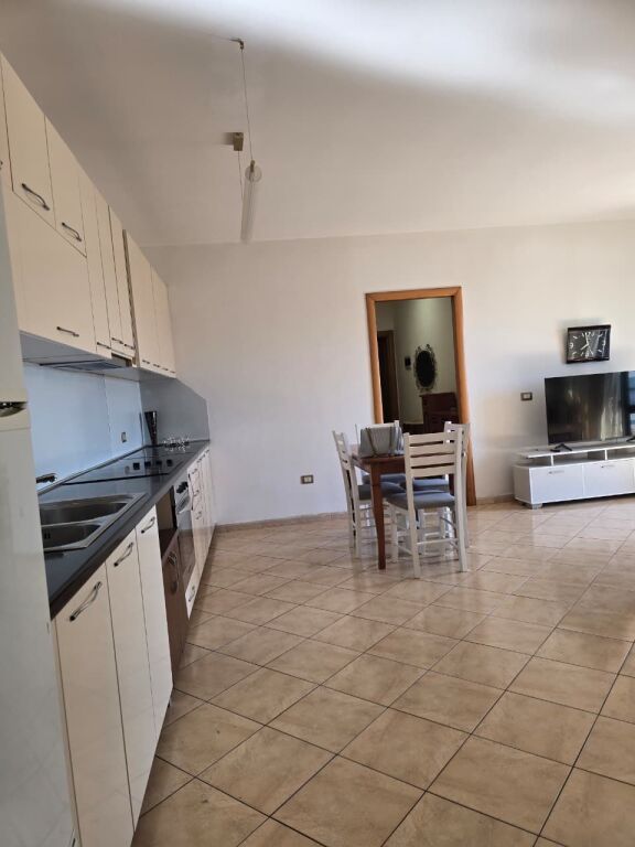 APARTAMENT PER QIRA 2+1 ZOGU I ZI