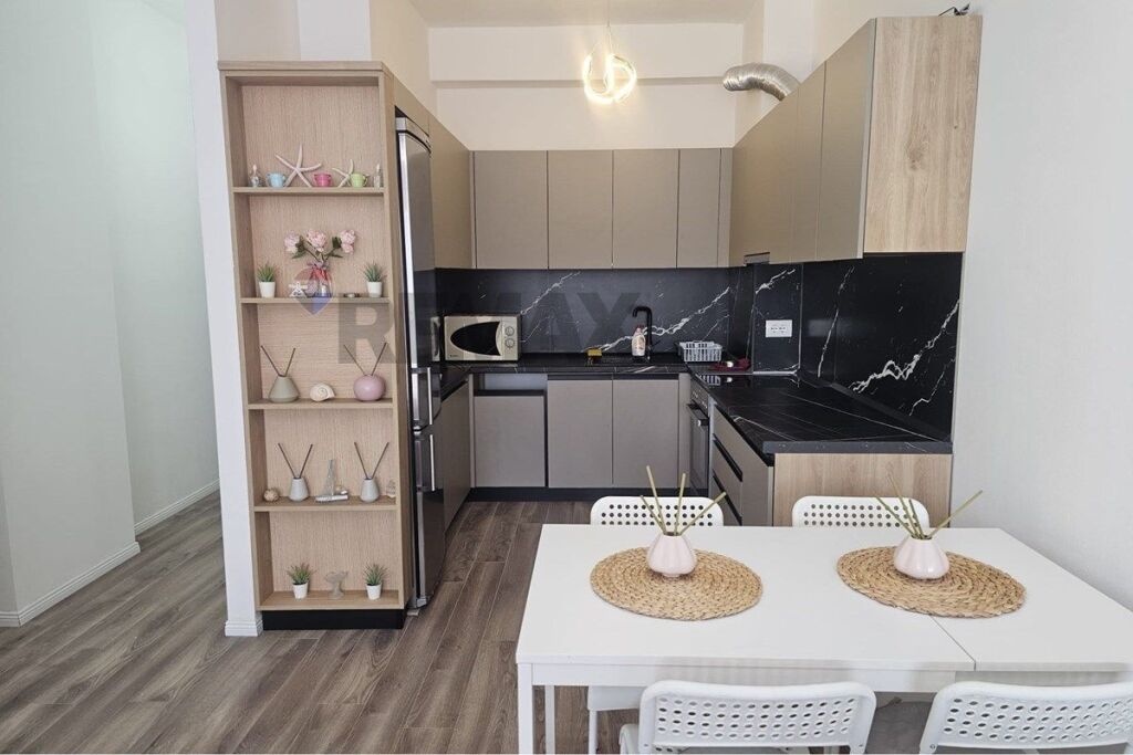JEPET ME QIRA APARTAMENT 2+1, RRUGA E KAVAJËS