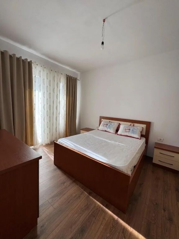 Jepet me qira apartament 2+1