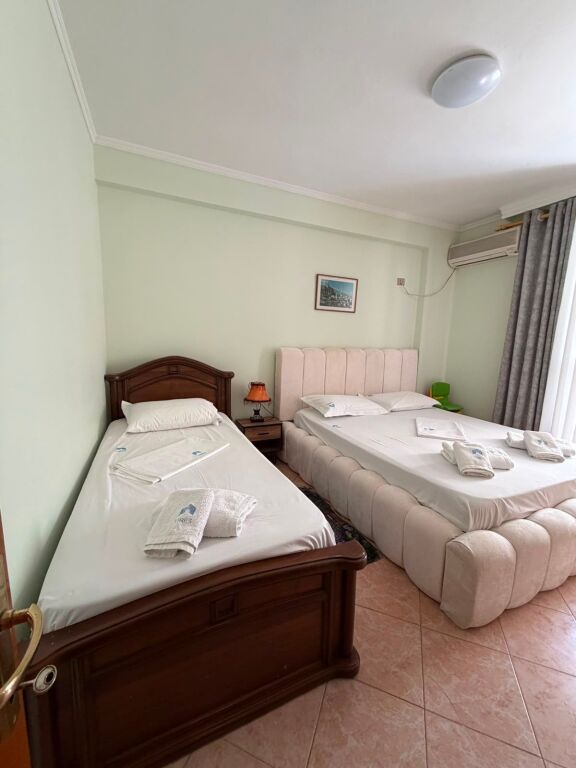 Affittiamo appartamento 1+1 vicino a XHAMIA E TABAKEVE VIA ELBASANIT