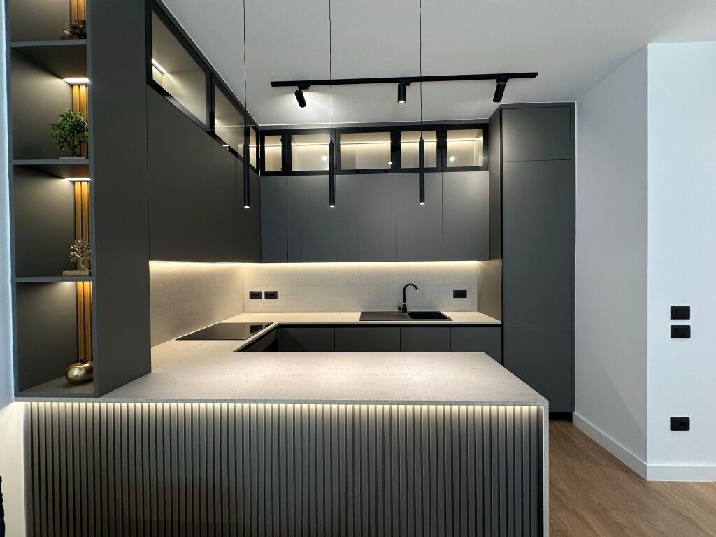 Apartament 2+1+ Ballkon+Parkim Me Qira Ne Kompleks Rezidencial | Perballe UET 1370