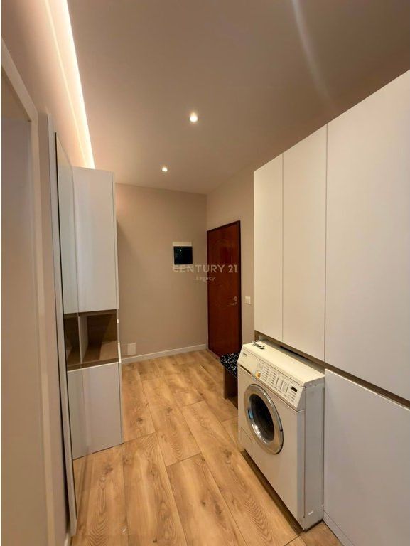 APARTAMENT 2+1 PËR SHITJE. PERBALL SQUARE 21