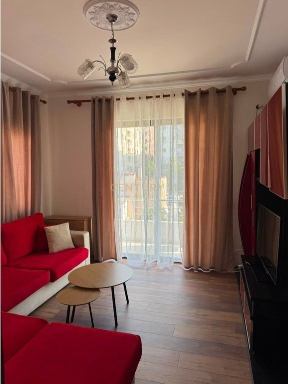 Jepet me qira — Apartament 1+1 i sapo investuar, pranë "Universiteti Barleti"