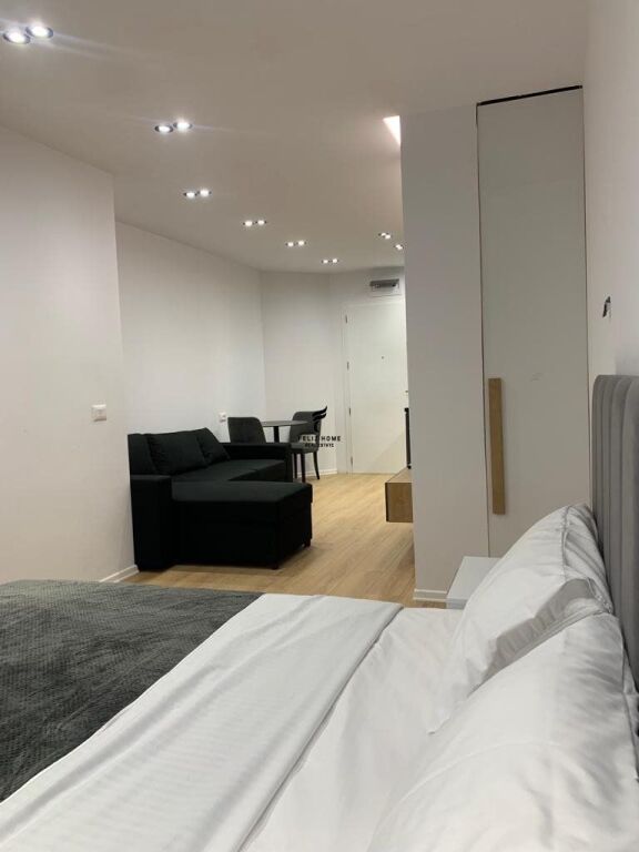 JEPEN 3 GARSONIERE PER AIRBNB ME QERA QENDER 200.000 LEKE  FH-89208