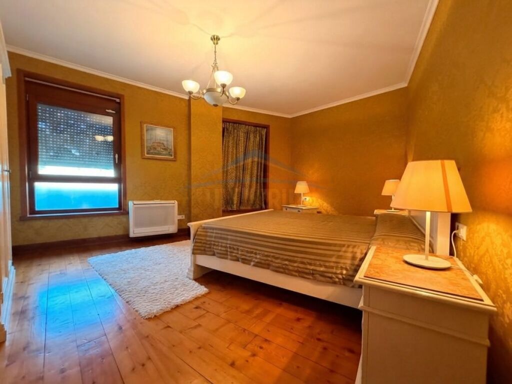 Qira, Apartament 4+1+3, Blloku, Tiranë