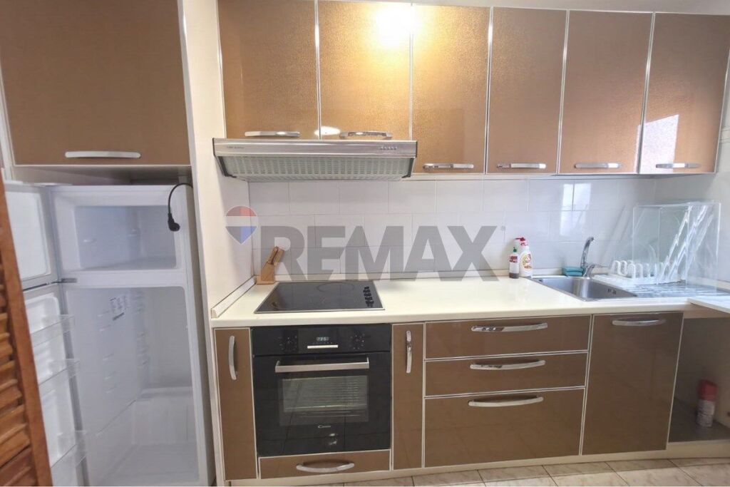 Jepet me qira apartament 3+1 prane Bul Zogu 1