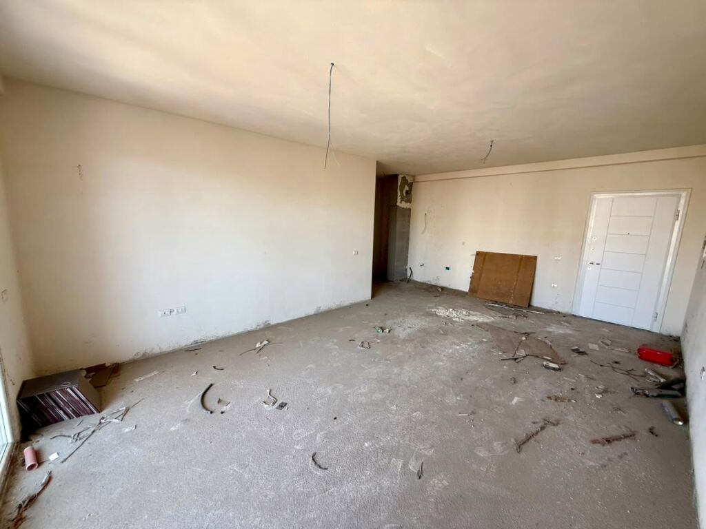 📣 SHITET Apartament 2+1 Me Ballkon 📍 Ish Fusha e Aviacionit ✨💶 Cmimi 26.100.000 Leke