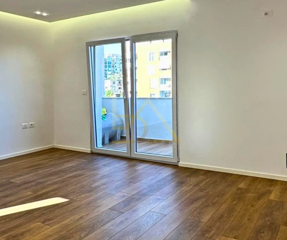 SHITET APARTAMENT 2+1 – QENDËR, TIRANË