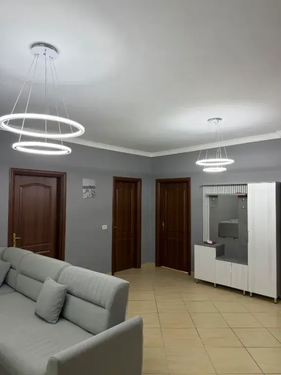 Affitto | Apartament 3 + 1 | Rruga Kodra e Diellit | 750 €/mese