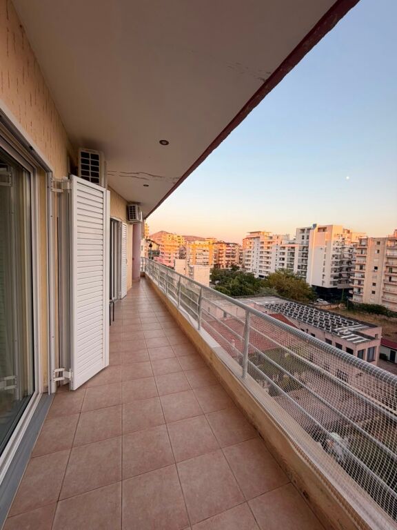 Appartamento in vendita 2+1+2 Sarande