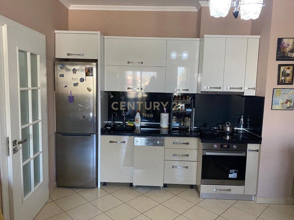 Shesim apartament 2+1+2 prane Spakut, rr Jordan Misja !! 212,500 € 19,750,000 Lekë