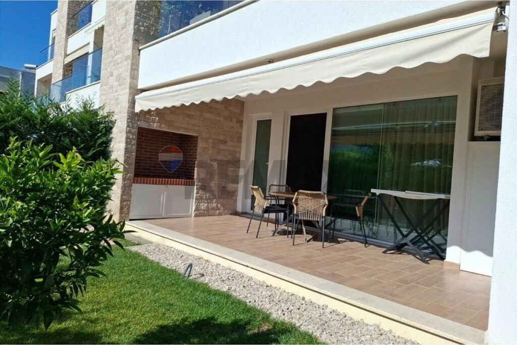 Apartament 2+1 me Oborr për Shitje, San Pietro!
