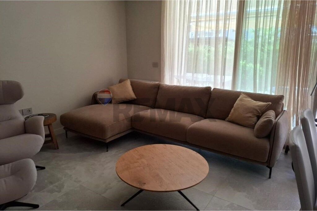 Apartament 2+1 me Oborr për Shitje, San Pietro!