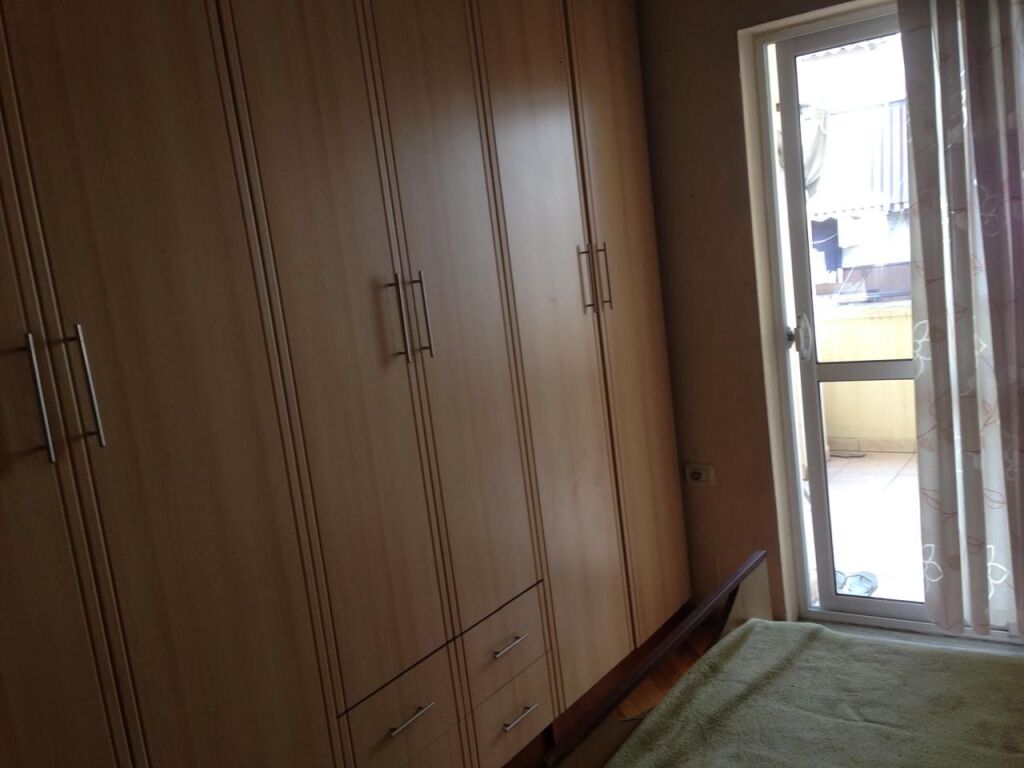 APARTAMENT 1+1. 50000 LEKE.RRUGA E ELBASANIT