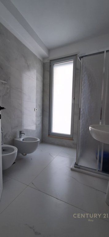 JEPETME QERA APARTAMENT 2+1+2 ME PAMJE DETI NE RESIDENCEN DYRRAKIUM !!!