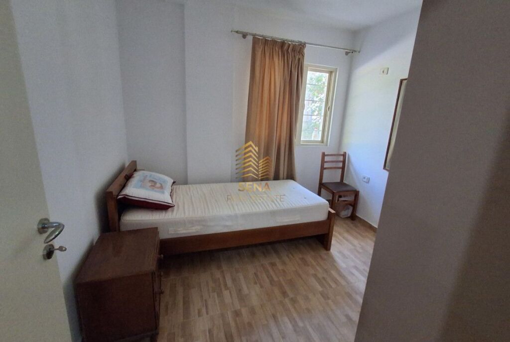 Qira, Hyrje Private, 2+1+Parkim, Kodra E Priftit, 40.000 Leke/Muaj