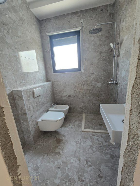 Apartament i Ri 2+1 në Shitje në Kinostudio