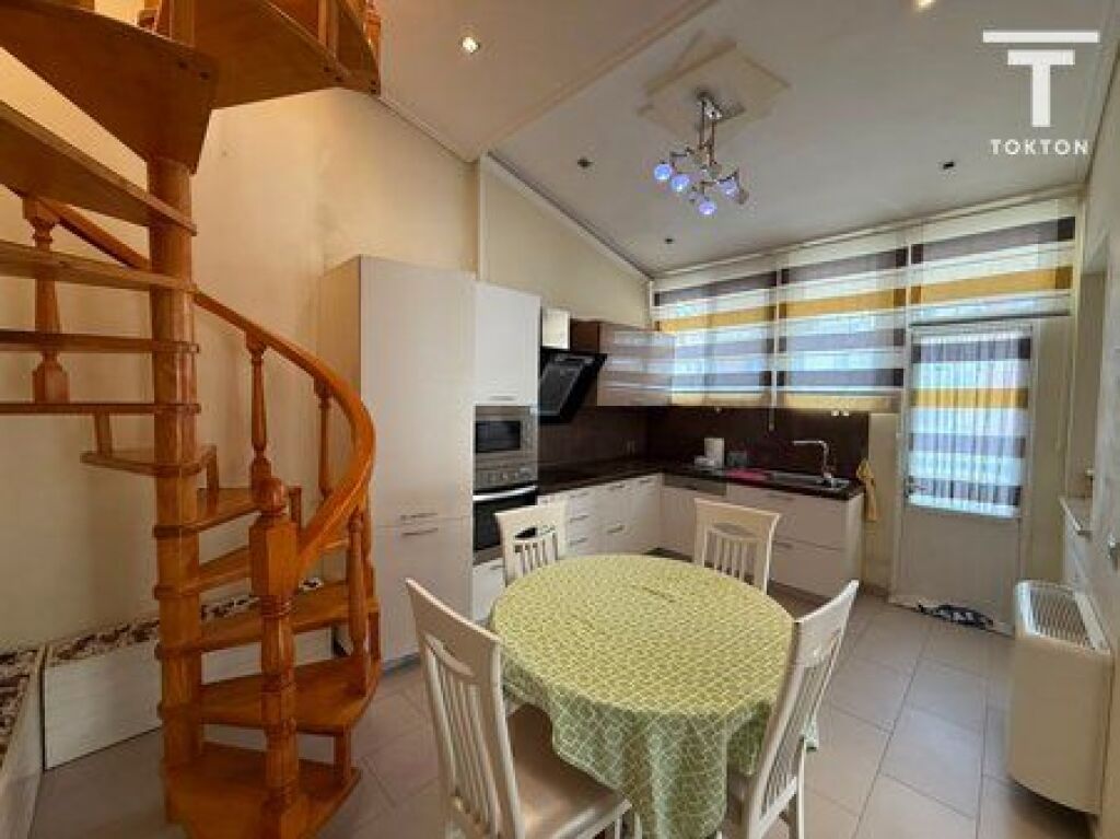 SHITET, APARTAMENT 2+1+2+POST PARKIMI, FRESK, TIRANË