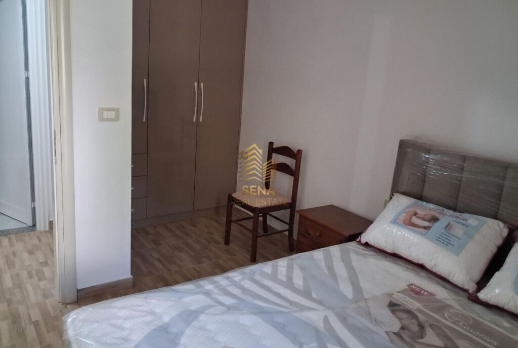 Qira, Hyrje Private, 2+1+Parkim, Kodra E Priftit, 40.000 Leke/Muaj