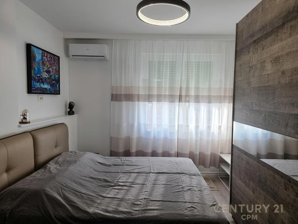 Jepet me Qira Apartament Modern 1+1 tek Rruga Sales