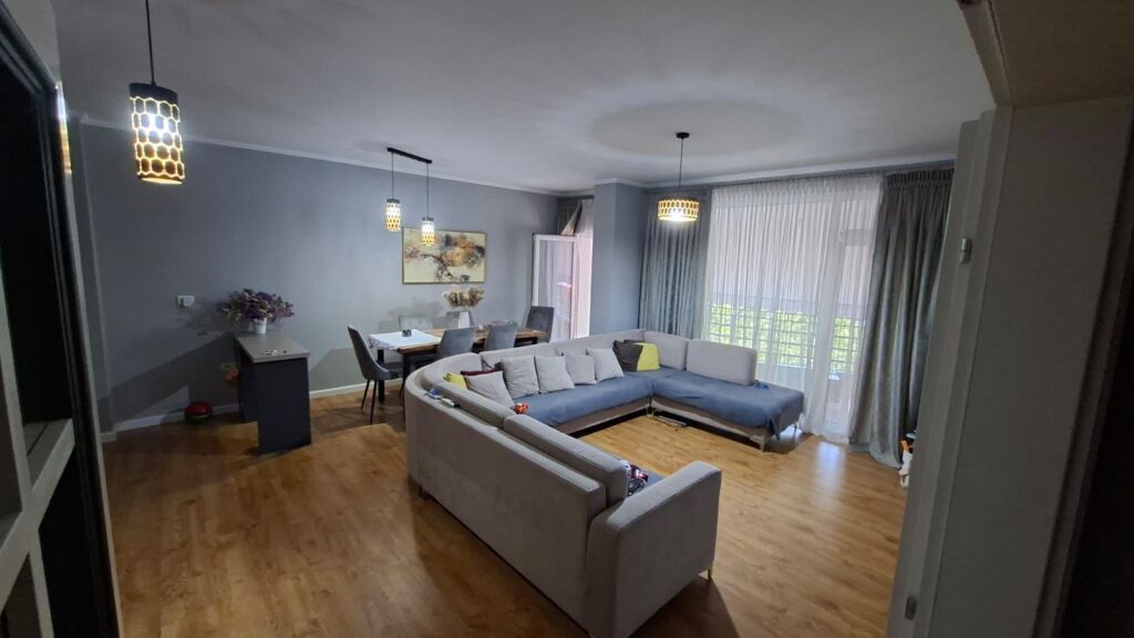 Rruga Don Bosco, prane Viva Market, jepet me qera apartament, 2+1+2, 70,000 Leke