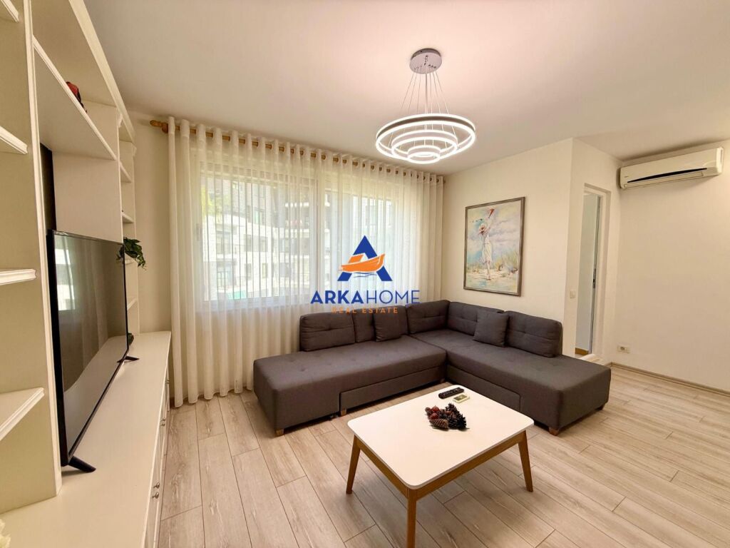 APPARTAMENTO IN AFFITTO 1+1+BALCONE "RRUGA E KOSOVAREVE" 900 EURO