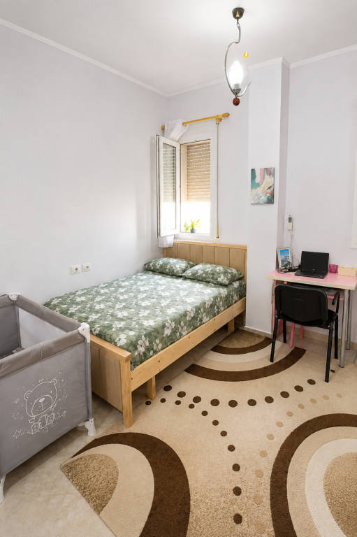 Shitet apartament 2+1