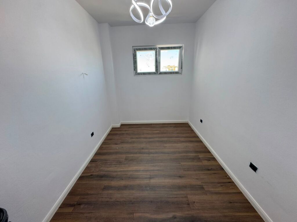 Apartament 2+1 në Shitje prane ish Stacionit te Trenit  ID 5382