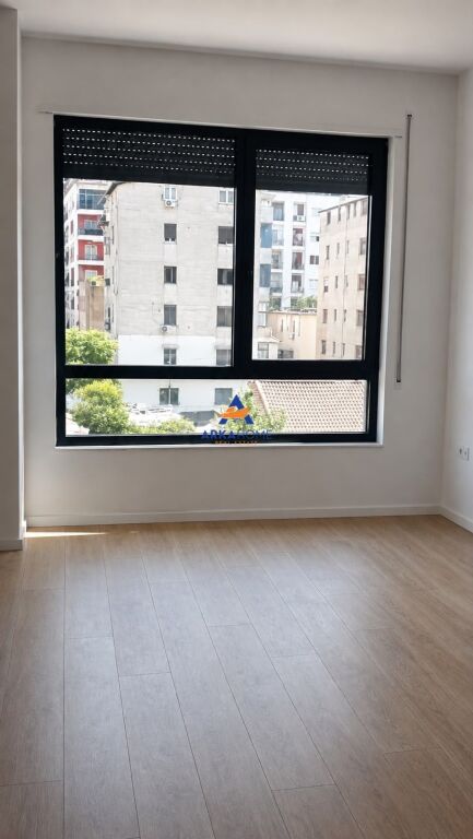 JEPET APARTMENT ME QERA 1+1+BALLKON "RRUGA 5 MAJI" 40.000 LEKE