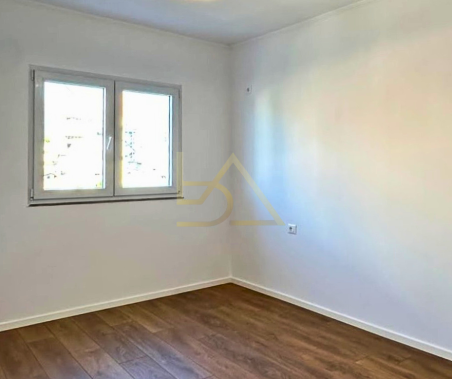 SHITET APARTAMENT 2+1 – QENDËR, TIRANË