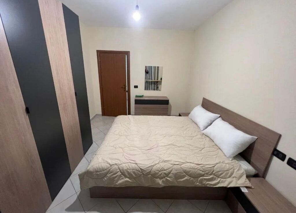 Jepet me qira apartament 1+1 pranë Artistit në Astir!