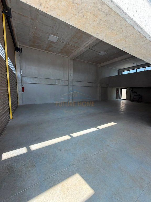 Affitto, Edificio Commerciale su 2 Piani, TEG