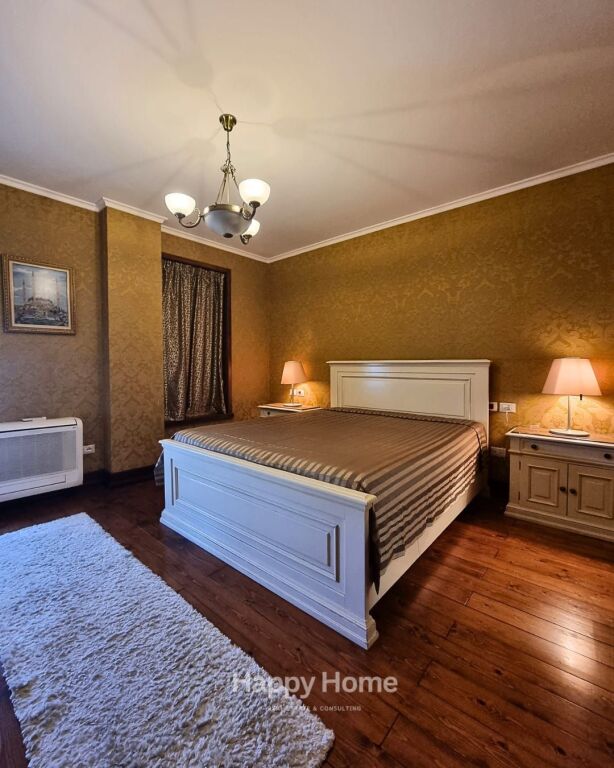 Elite Apartment 4+1 | Garda Area  ✨ FOR RENT – ELITE APARTMENT 4+1+3 + PARKING SPACE  In one of the most prestigious areas of Tirana, in the Garda area,  