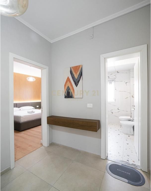 PAZARI I RI, SHESIM APARTAMENT 2+1