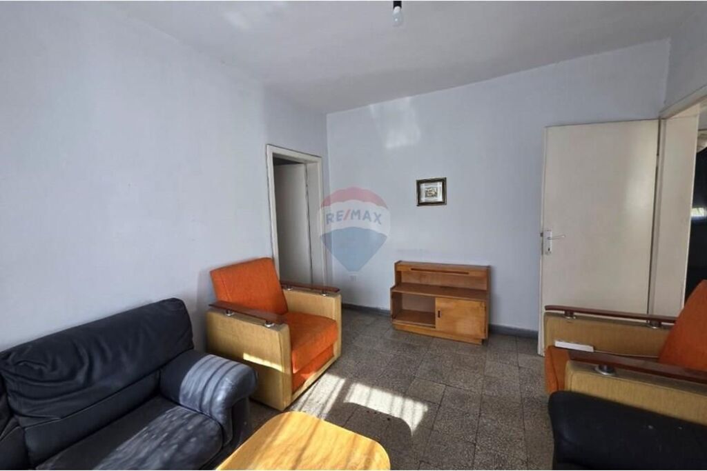 APARTAMENT 2+1+KUZHINE E VECUAR PER QIRA!