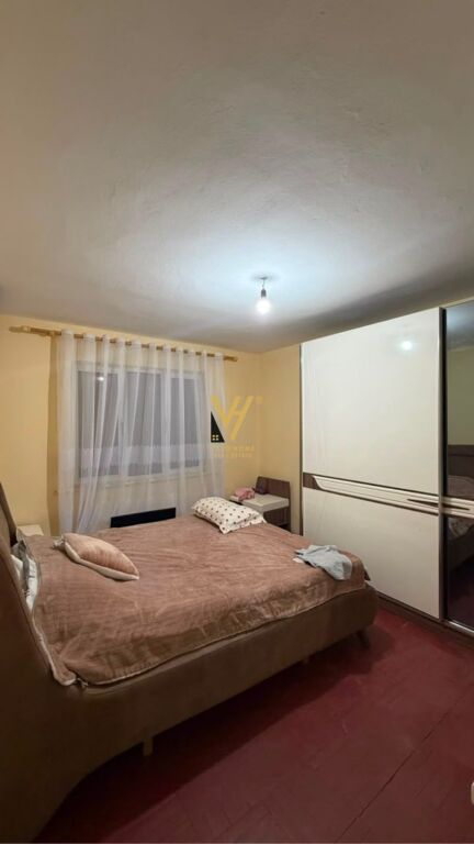 JEPET APARTAMENT 1+1 ME QERA TE RRUGA FERIT XHAJKO 60.000 LEKE