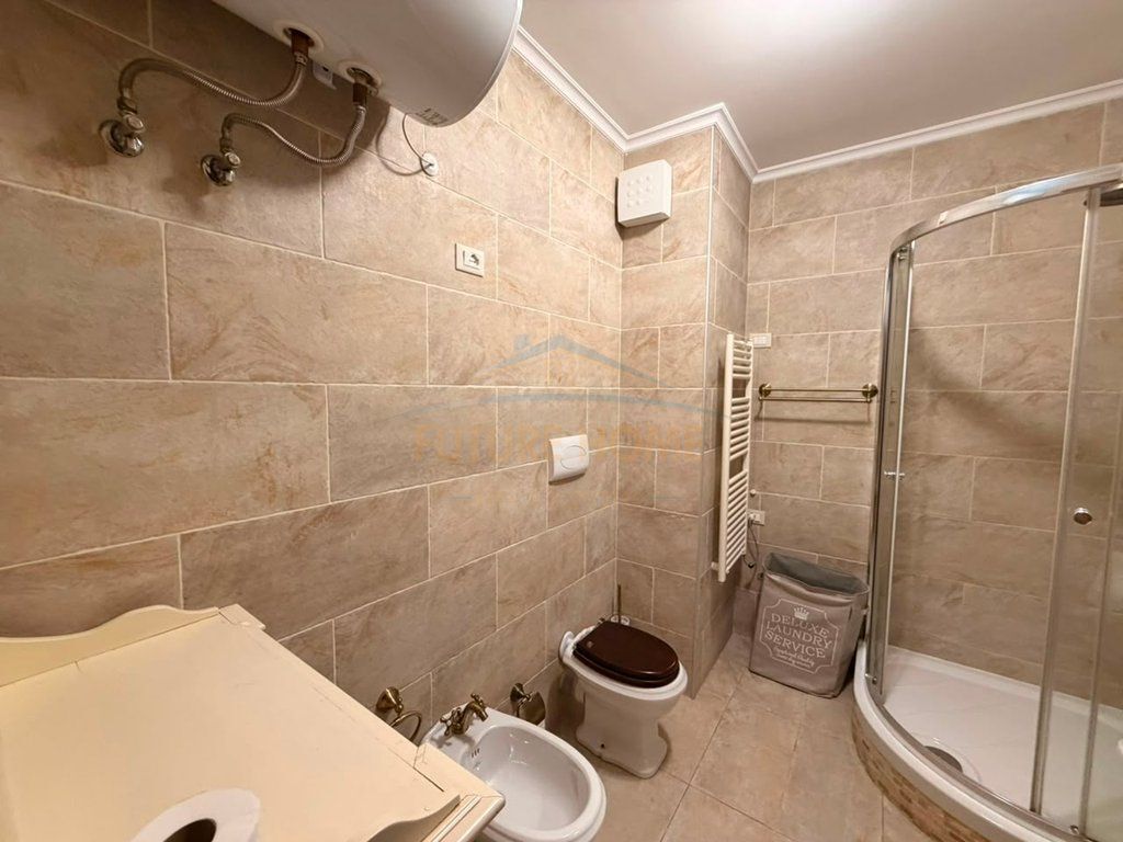 Qira, Apartament 4+1+3, Blloku, Tiranë