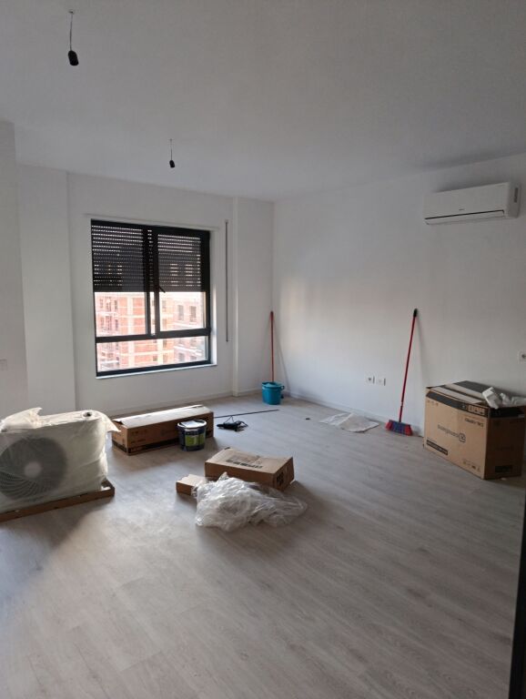 Qera | Apartament 2 + 1 | Rruga 5 Maji | 500 €/muaj