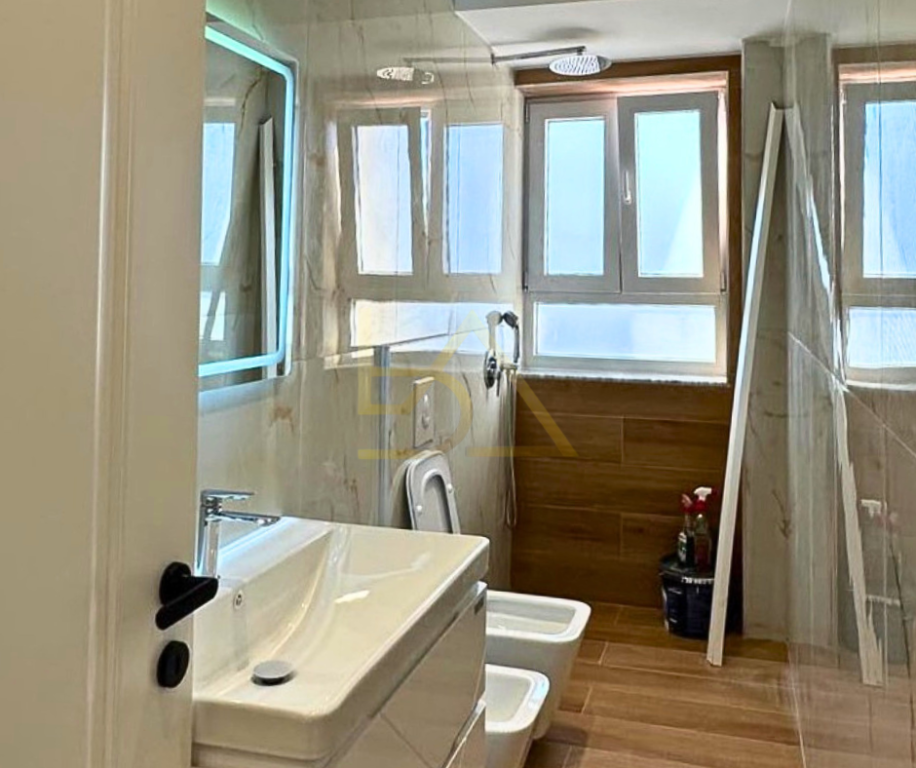 SHITET APARTAMENT 2+1 – QENDËR, TIRANË