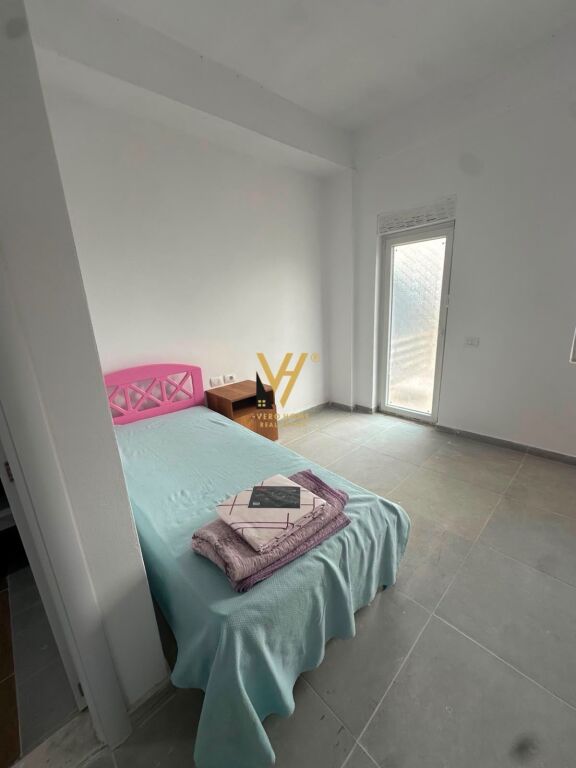 JEPET APARTAMENT 2+1+BLK ME QERA NE FARKE 50.000 LEKE