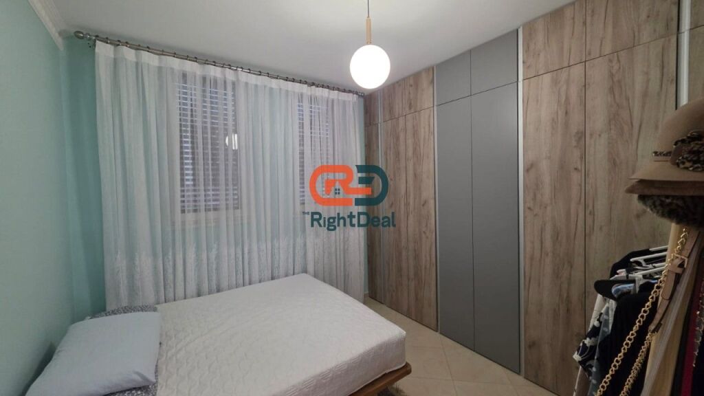 Super Okazion !!Tek Liqeni I Thate, Shitet Super Apartament 2+1+2 !!