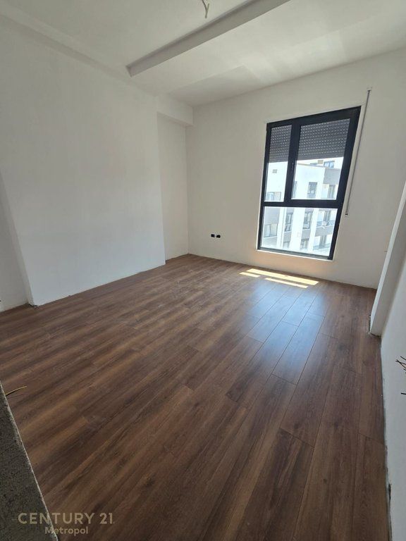 Apartament i Ri 2+1 në Shitje në Kinostudio