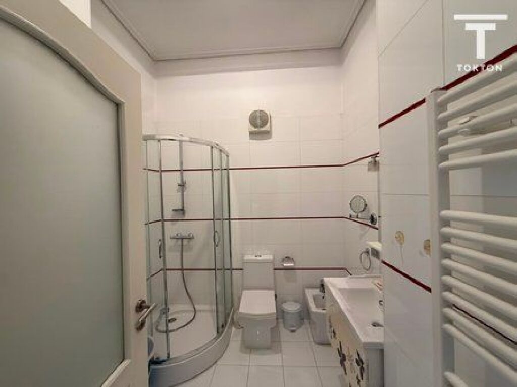SHITET, APARTAMENT 2+1+2+POST PARKIMI, FRESK, TIRANË
