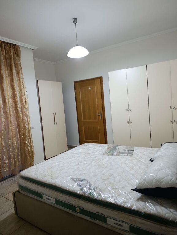 Apartament 1+1 me qera ne Zog te Zi tek Ring Center