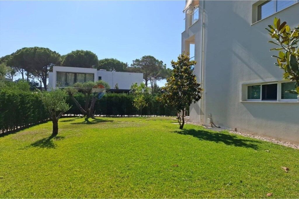Apartament 2+1 me Oborr për Shitje, San Pietro!