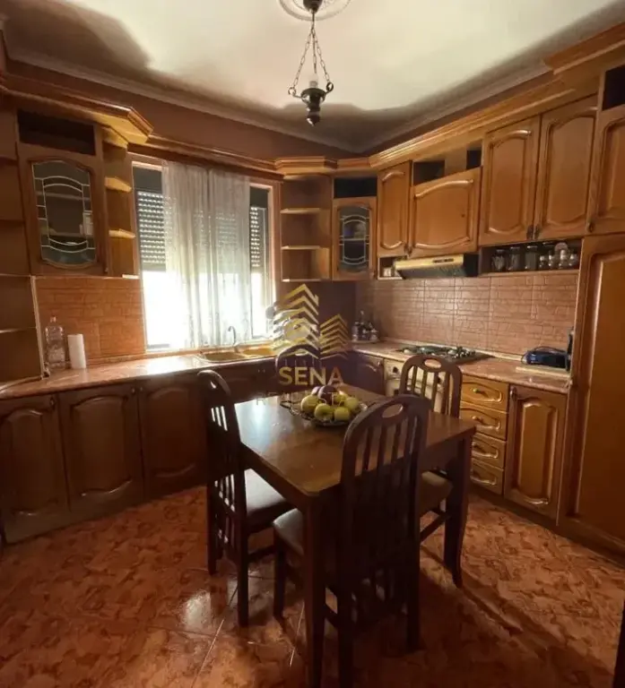 Qira, Apartament 2+1+Blk, Laprake, 55.000 Leke/muaj