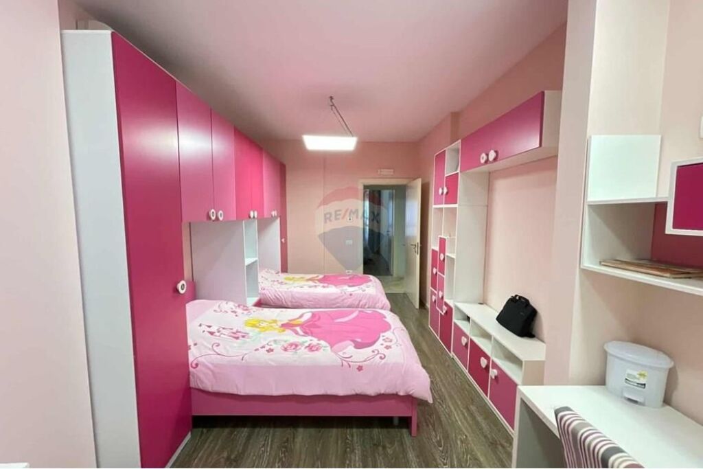 Penthouse 4+1+2 Kopshti Zoologjik