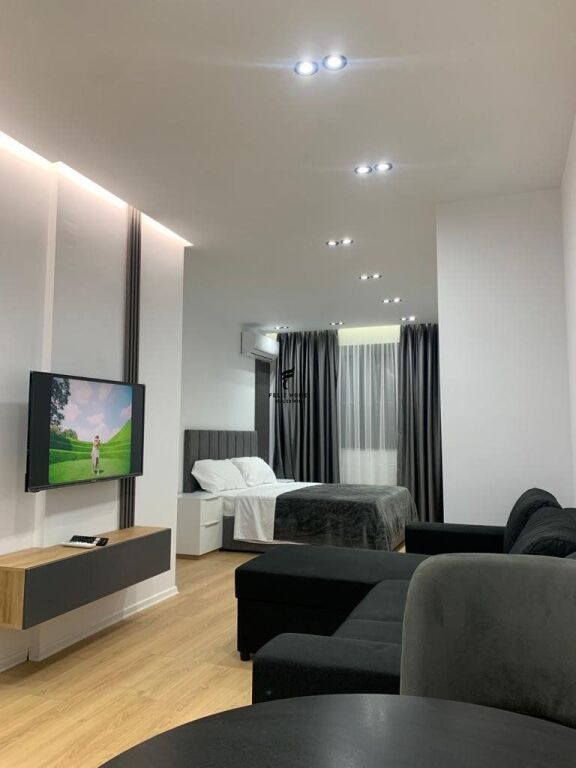 JEPEN 3 GARSONIERE PER AIRBNB ME QERA QENDER 200.000 LEKE  FH-89208