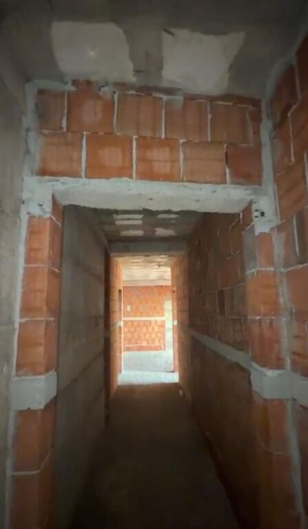 Shitet Apartament 2+1+2 ne Zonen e Xhamllikut  ID 5375
